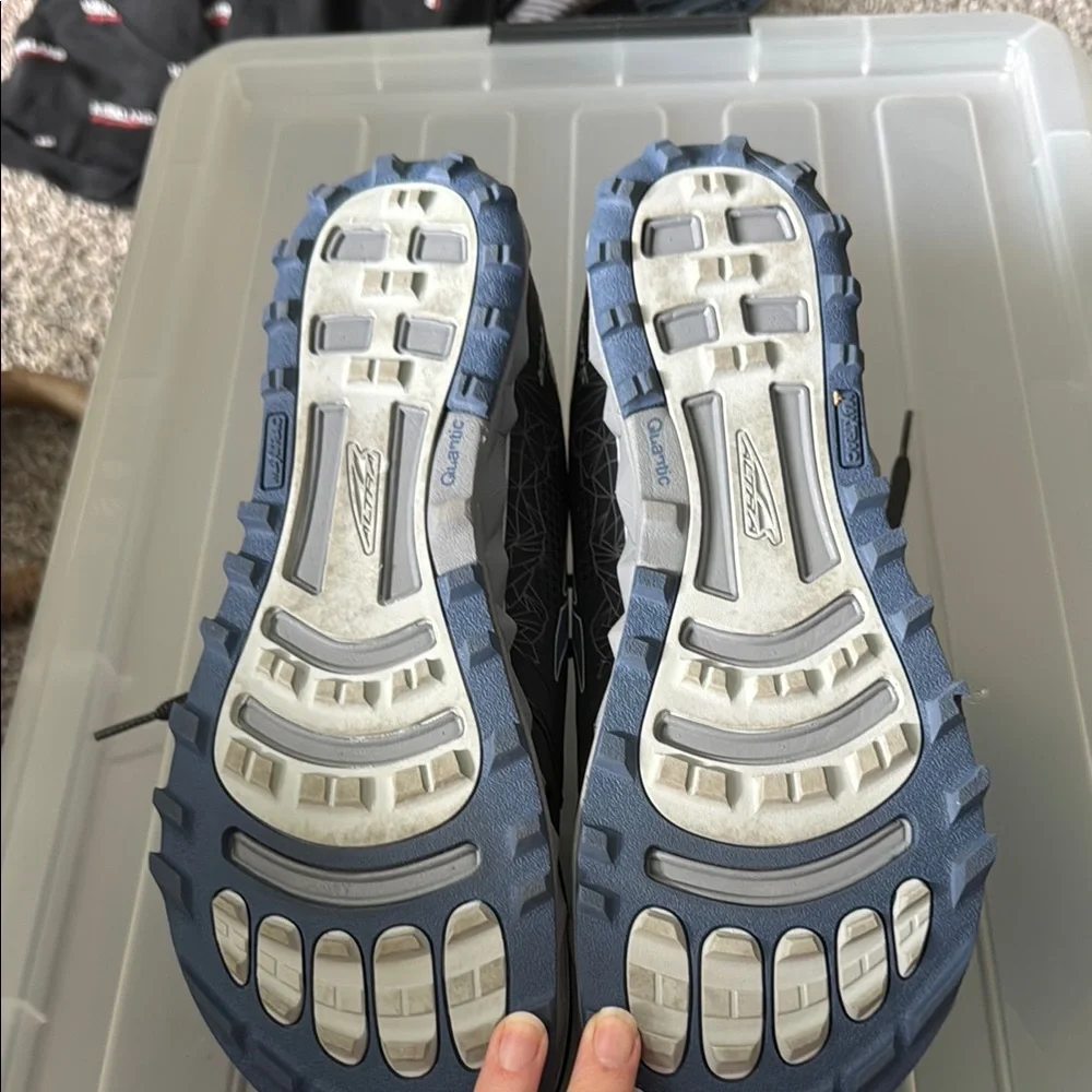 Alta Superior 4 women’s trail running shoes. Size 11 - Picture 6 of 6